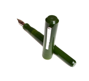 Model 02 Intrinsic Fountain Pen - Vintage Green