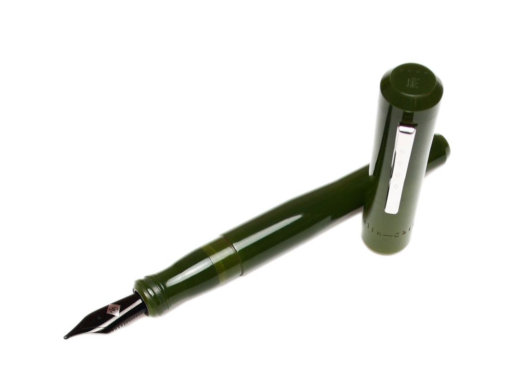 Model 02 Intrinsic Fountain Pen - Vintage Green